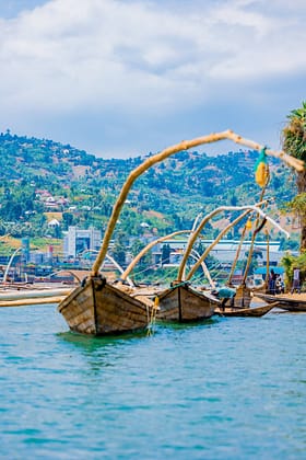 7 days in Rwanda itinerary 2026 — gorilla trekking, Kigali, Lake Kivu, and Akagera safari